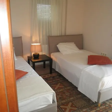 Spacious Town Apt With Sea View Apartamento La Canea