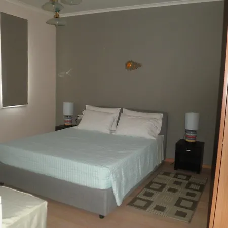 Spacious Town Apt With Sea View La Canea