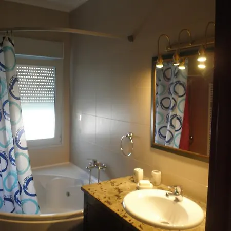 Spacious Town Apt With Sea View *